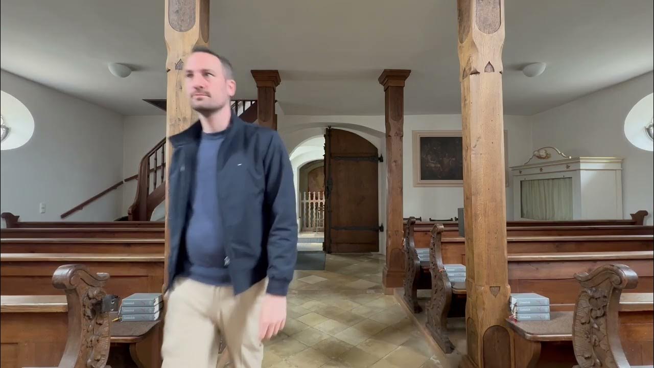 Himmelssucher mitten im Leben - Mai 2025: Der Marienmonat Mai - Bild: Tobias Schmitt in einer Kirche