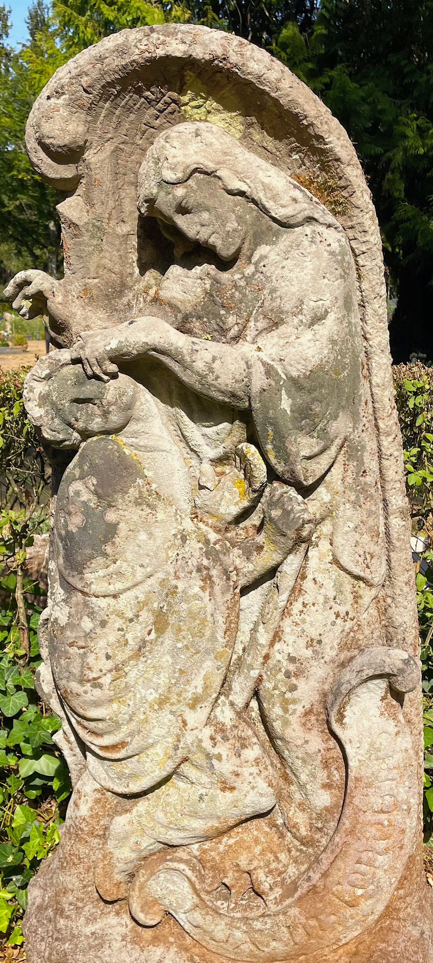 Foto einer Skulptur: Jesus heilt Bartimäus
